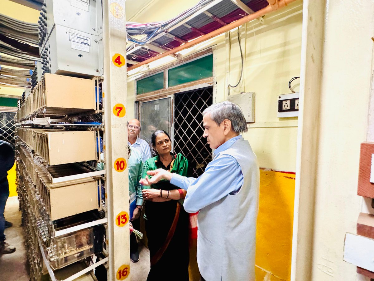 BhusavalDivn's tweet photo. General Manager, Central Railway, Shri. Dharam Veer Meena conducted a thorough inspection of the Relay Room at Murtizapur Station today in connection with the provision of long haul loop in the UP direction. Ensuring safety and reliability of railway operations remains a top priority
@Central_Railway @GM_CRly @RailMinIndia
