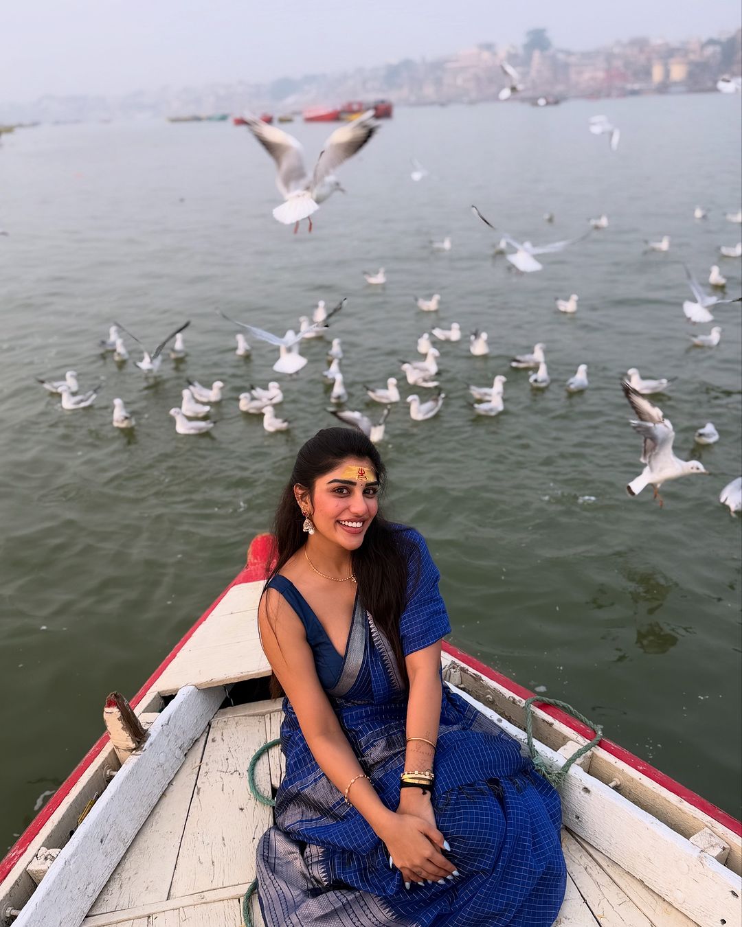 GdO9MbFWgAAav87?format=jpg&name=large