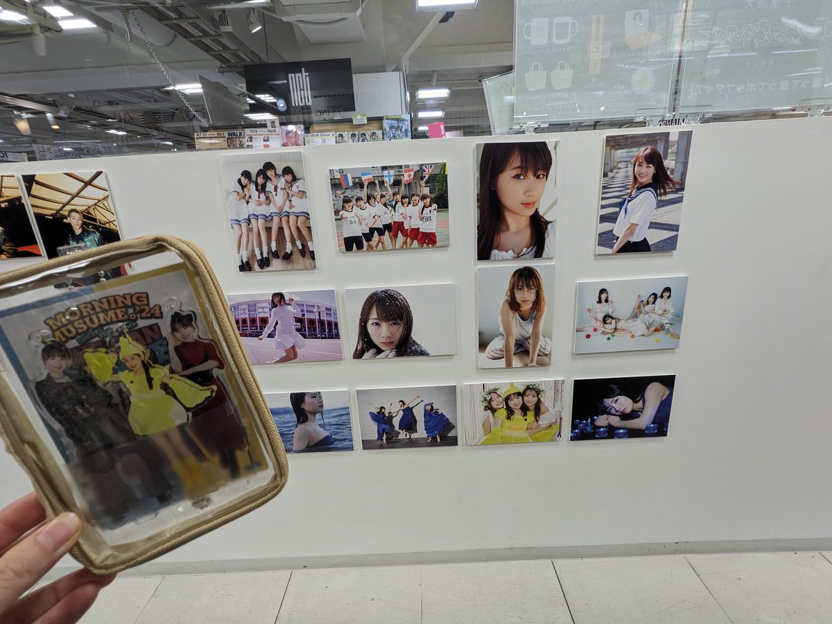 石田亜佑美ちゃん最後の凱旋 in仙台
泣いたり笑ったりと忙しかったな〜😂
ダブルアンコールがあって
泣きじゃくってたらピョコトラあゆみん
現れて可愛すぎて本当に楽しかった🐣💙
ホールラスト笑わせるねって宣言して
笑わせてくれてありがとう ☺︎
あとは卒コンのみ、超泣く〜（笑）
