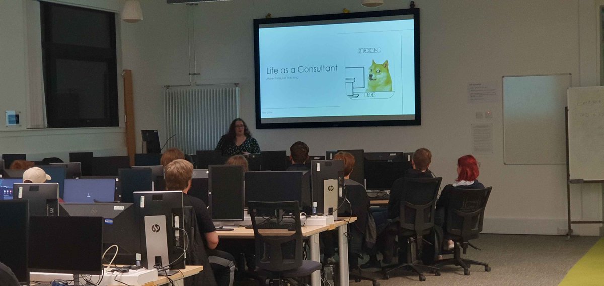 AbertayHackers's tweet image. Last week at Hacksoc, we had a great talk from @casual_unknown 🐸  on the life of a Consultant in Cybersecurity! Thank you to everyone who came along! ❤️