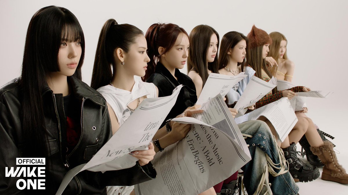 IZNA_FRANCE's tweet photo. ◜DEBUT - 25.11.24◞

↳ Le MV de < izna > est sorti ! 

Cela signifie que les filles ont officiellement fait leur début. 

🔗 :: https://t.co/aX4BRY5j2z

IZNA DEBUT OUT NOW
#DatGirlisIZNA
#이즈나_음원발매_데뷔

—🐰
@izna_offcl #IZNA #이즈나 https://t.co/LKmWpAwGdv