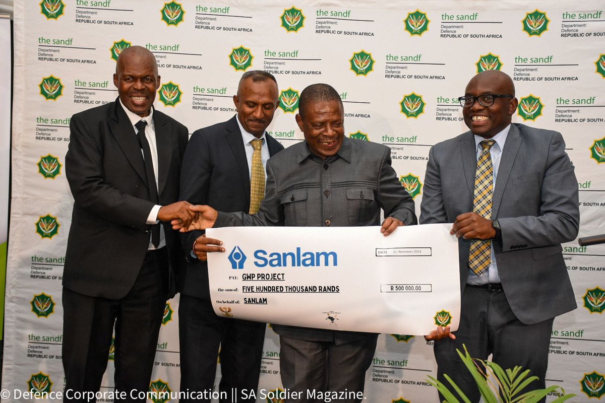 SANDF_ZA's tweet photo. READ || Under the theme “United Service, United Support”, Chief of #SANDF, General Rudzani Maphwanya hosted the Goodwill Parcel Project gala dinner at St George Hotel in Irene, Pretoria on 22 November 2024.
https://t.co/lOfSBgRc09
#SASoldierMagazine
#GoodwillParcelProject https://t.co/mPrpekYVee