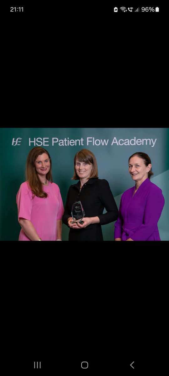 Well done to all in MGH   on your achievement 
Dr Anne Marie O Flynn accepting  2 SPARKs award on behalf of MGH 👏