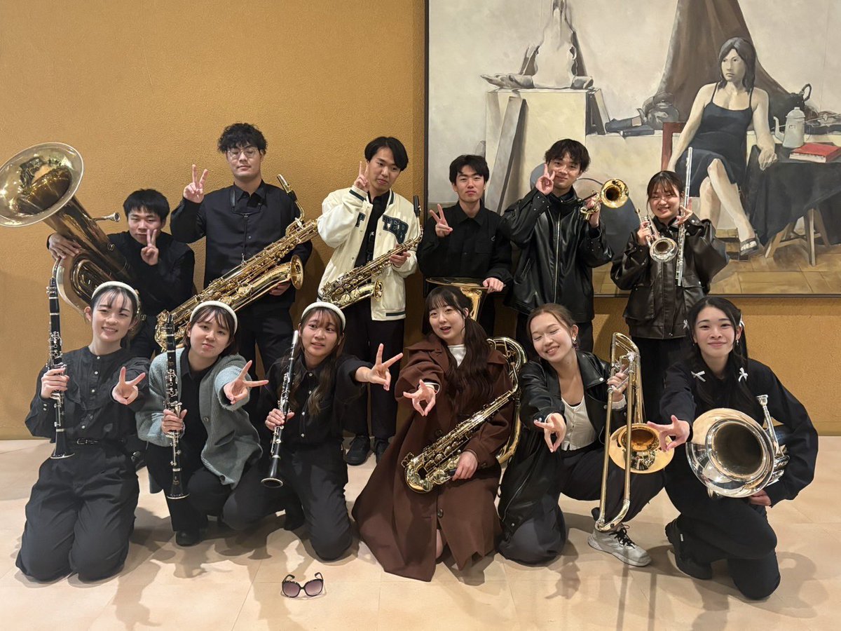 ous_bwe's tweet photo. こんにちは！✨️
吹奏楽愛好会B.W.Eです！
2024年度半田山祭にお越しくださりありがとうございます！！😆私たちの演奏はいかがでしたか？
これからも部員全員で仲良く楽しく音楽を作り上げて行きます！応援よろしくお願いします🥹

#岡山理科大学
#吹奏楽愛好会B.W.E
#吹奏楽
#半田山祭 https://t.co/2nylElYHpl