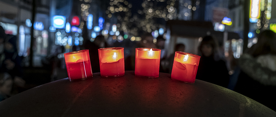 STOPPT GEWALT AN FRAUEN! Heute, 25. November, ist Internationaler Tag #GegenGewaltAnFrauen. Die Stadt Herne beteiligt sich mit verschiedenen Aktionen. Start ist um 17 Uhr am Kugelbrunnen an der Bahnhofstraße. 
▶️ herne.de/Meldungen/News…