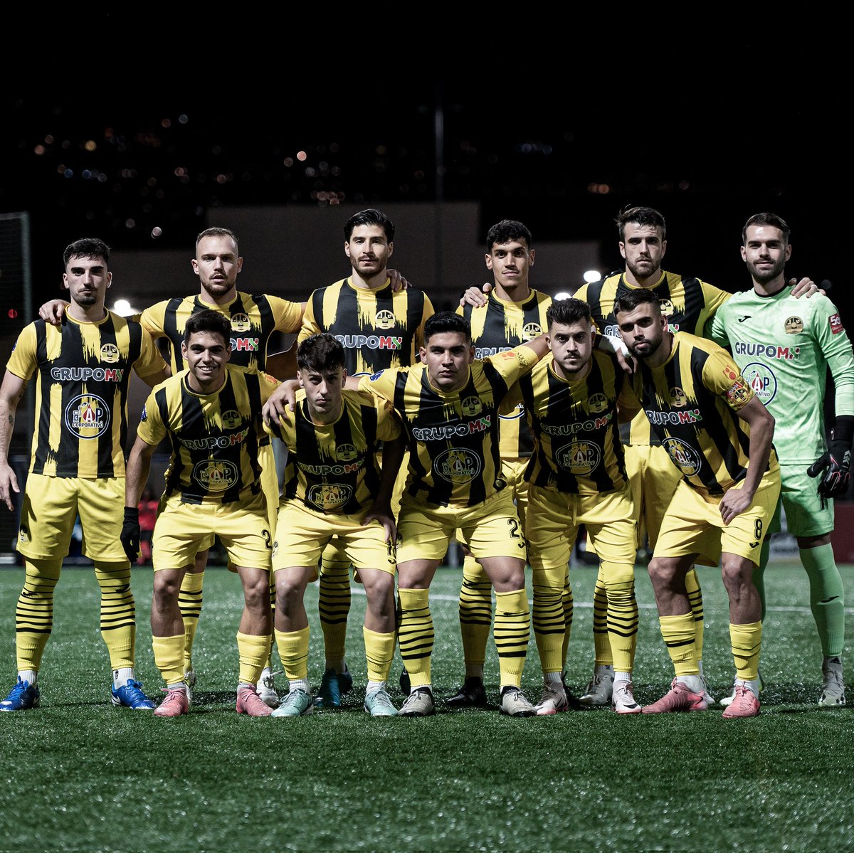 UEStaColoma's tweet photo. 🟡⚫ +3 ✅ 

#somiarengran 
#somcolomencs 
#ForçaUE🐿️ 
#lligamultisegurassegurances https://t.co/MULIj3bY4O