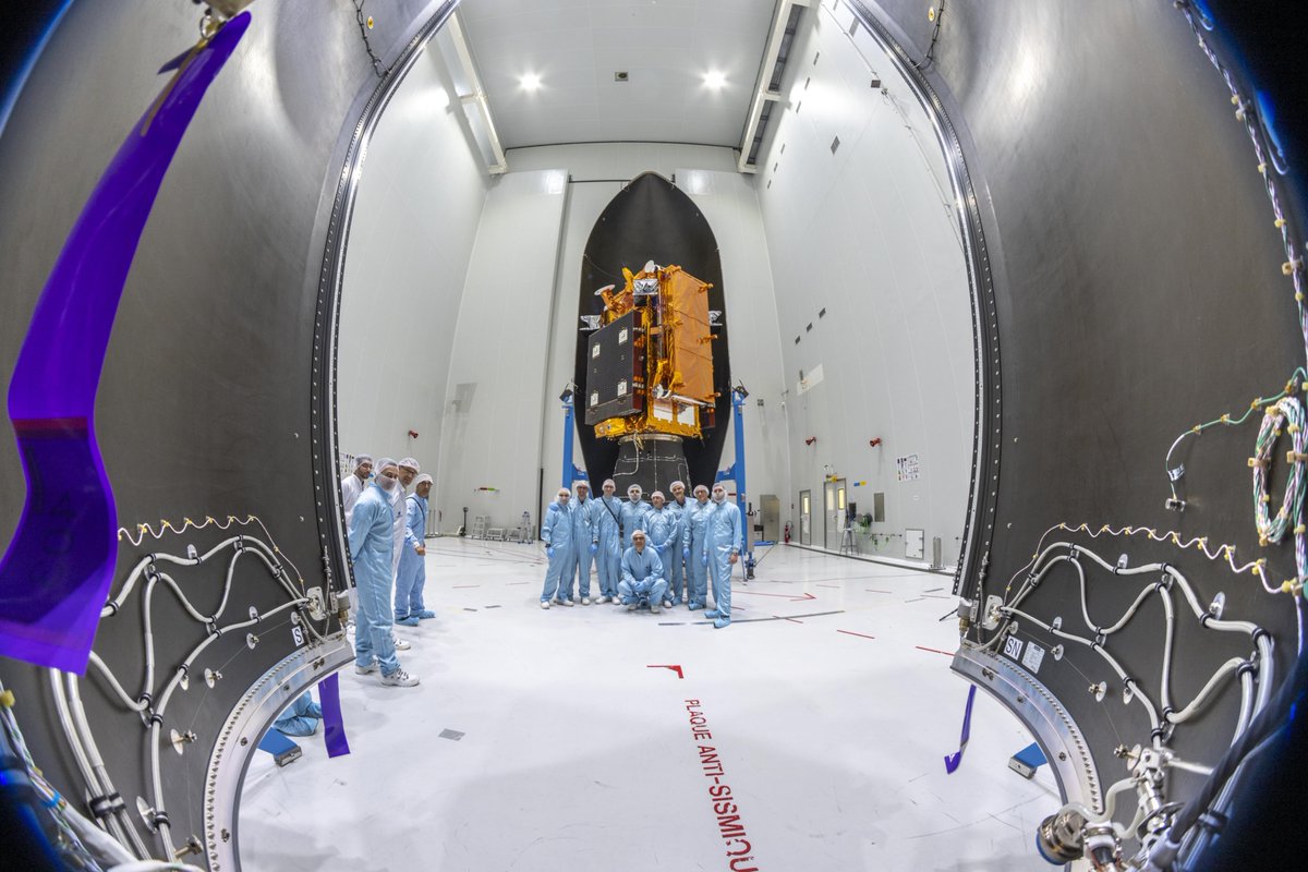 ESA Earth Observation (@esa_eo) on Twitter photo Last photos of the <a href="/CopernicusEU/">Copernicus EU</a> #Sentinel1 C satellite!
The spacecraft is now fully encapsulated in the Vega-C #VV25 fairing- which means that launch is quickly approaching🚀
Launch is scheduled on 3 December; follow <a href="/ESA_transport/">ESA Space Transport</a> and <a href="/esaoperations/">ESA Operations</a> for more updates.
📸ESA – Last photos of the <a href="/CopernicusEU/">Copernicus EU</a> #Sentinel1 C satellite!
The spacecraft is now fully encapsulated in the Vega-C #VV25 fairing- which means that launch is quickly approaching🚀
Launch is scheduled on 3 December; follow <a href="/ESA_transport/">ESA Space Transport</a> and <a href="/esaoperations/">ESA Operations</a> for more updates.
📸ESA –
