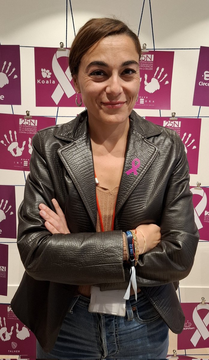 #MiCompromiso escuchar, informar, acompañar, APOYAR #25N Hoy y siempre. Por todas las mujeres.