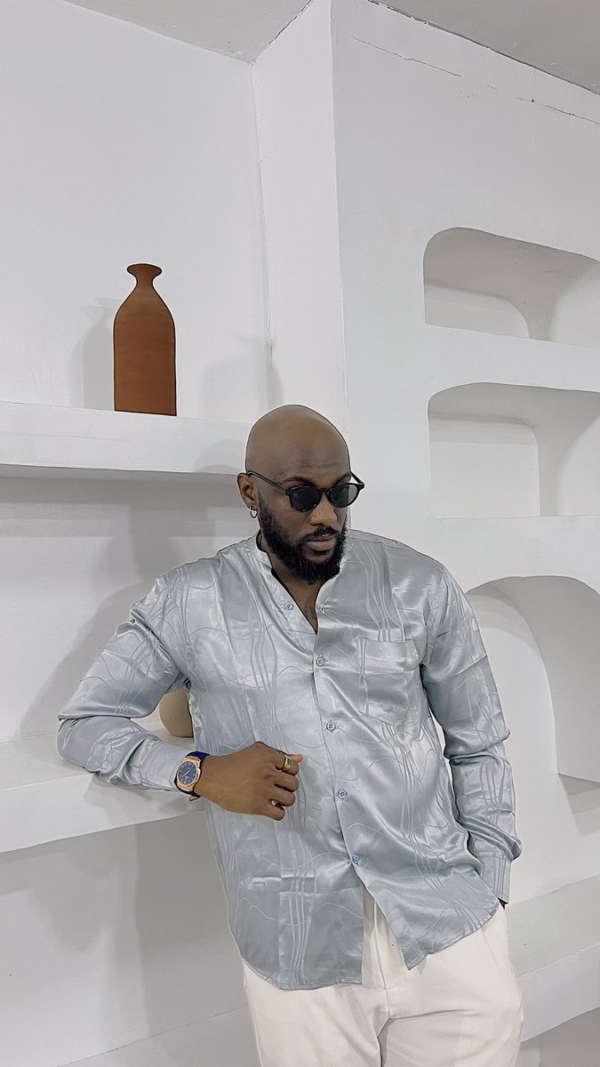 We just dropped these Classy silk shirts <a href="/Joyizathelabel/">Joyiza TheLabel</a> 😍

Send a direct message to shop 🛍️
🏷️ N30,000

Kindly RT 🙏
