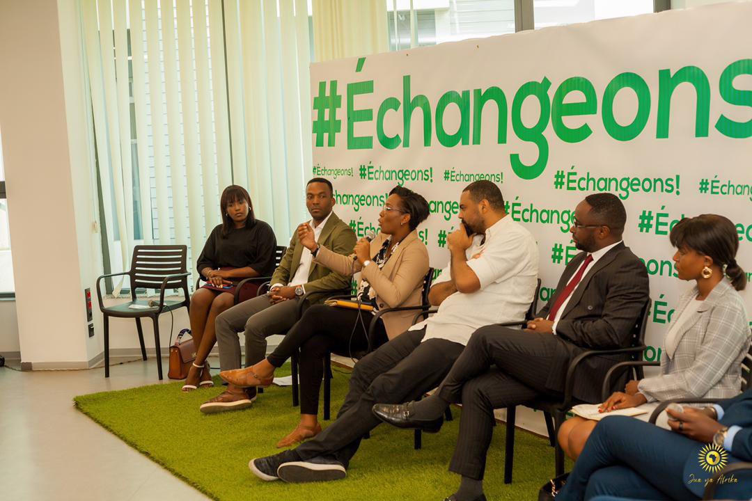 GEchangeons's tweet photo. Le Groupe Échangeons est un collectif qui favorise l'échange et le partage.

Nous #Échangeons pour changer.

Comming soon... https://t.co/zbodt5pd1u