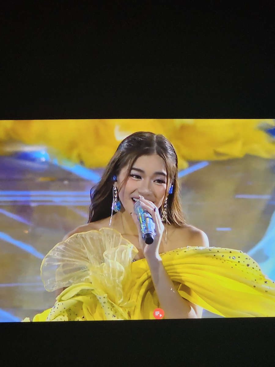 DOMbuhalaa's tweet photo. @bini_aiah Eto pa palaa hehe https://t.co/UvaZiDbXDV