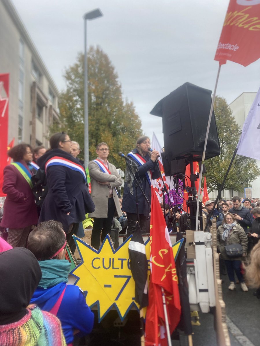 GuiheneufMarc's tweet photo. Non au désert culturel !!!! https://t.co/xh07BFxpcm
