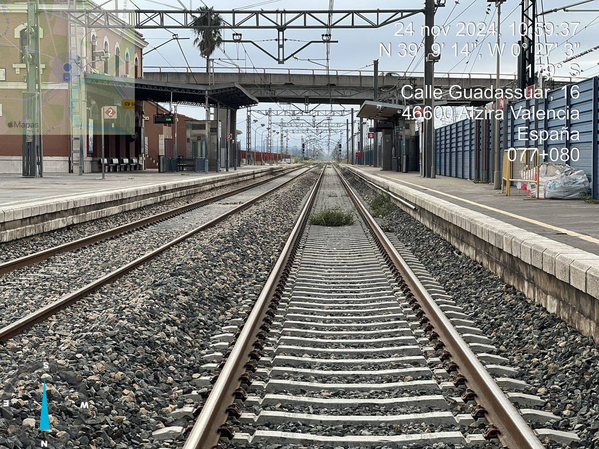 oscar_puente_'s tweet photo. AVISO IMPORTANTE.

Gracias a la buena marcha de los trabajos en la red de Cercanías, RECUPERAMOS el tramo de vía en la C2 entre Carcaixent y Alzira. 

Así, a partir del MIÉRCOLES ganamos una parada de tren, por lo que el servicio de autobús se prestará entre València Joaquín Sorolla y Alzira.