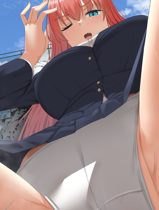 ファンティアに投稿しました!「よろける副部長」 https://t.co/Fy4yBfbUbM 