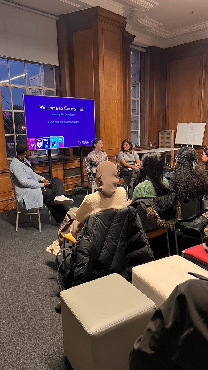 EmmaUnuode's tweet photo. Last week, I moderated a Women in Data panel with @MerlinEntsNews at the London Eye. fun fact: it took seven years to build @THORPEPARK’s Hyperia rollercoaster!

I also joined a She Bytes Back event at @depop HQ. Both reminded me of the incredible power of community
#WomenInTech https://t.co/SXb3ZdfwAJ