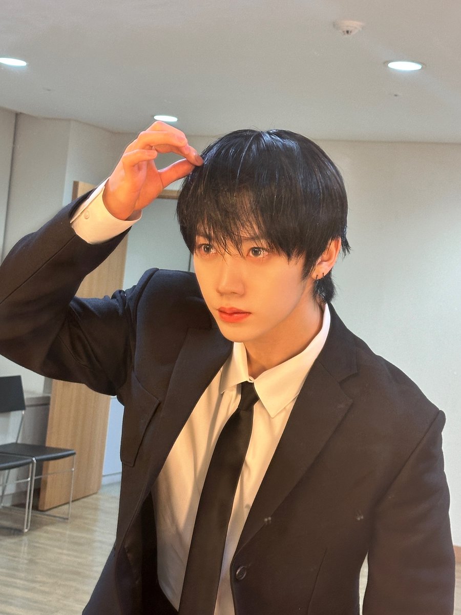 luvs2_snh tweet picture