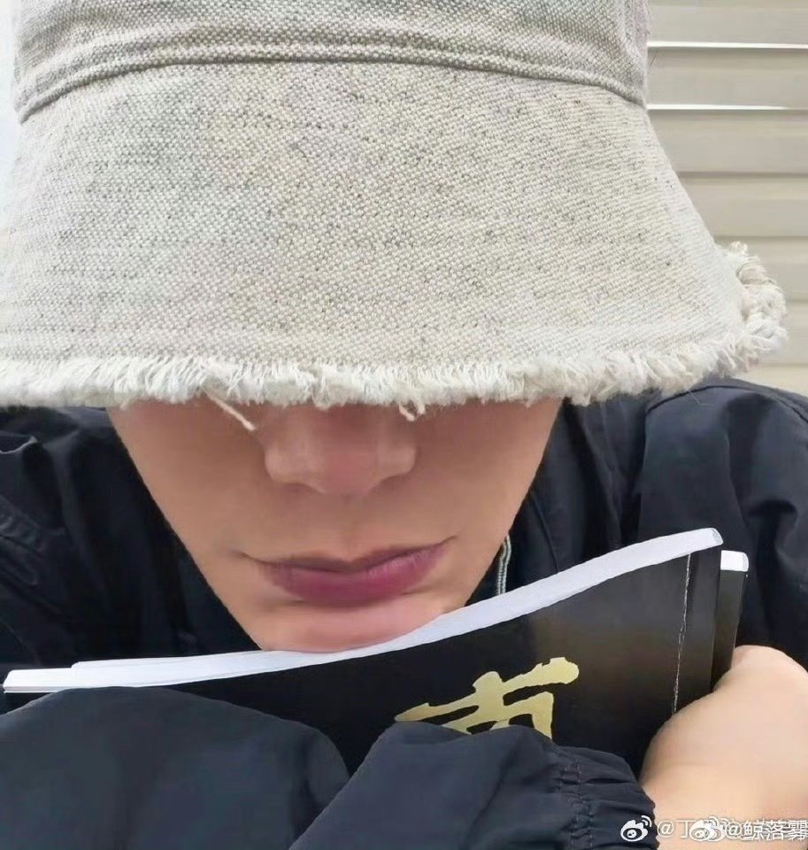 skyblue2732's tweet photo. 드뎌 오긴 하는구나!!🥰
기다리면 언젠가 온다는거...
기대기대중😇😇😇 #남부당안 https://t.co/a72hJjxYsP
