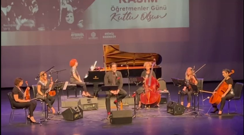 NevaTango's tweet photo. Dün #ÖğretmenlerGünü vesilesiyle Bakırköy Belediyesi'nin #LeylaGencerOSM'de öğretmenler için özel olarak organize ettiği konserde @AliPINAR128'le yer aldık. Bu onuru bize yaşattığı için başta Başkan #AyşegülOvalıoğlu'na ve emeği geçen herkese teşekkür ederiz. @bkrbld @AysegulOzOv https://t.co/KTnhJAHeYY