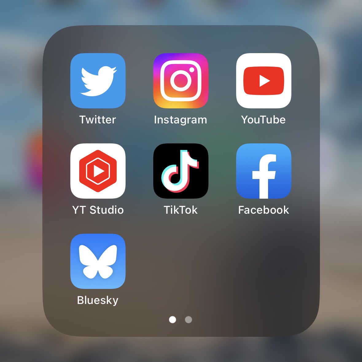 JackAllumMusic's tweet photo. I was holding off as long as I could. But my new phone finally forced me to update, goodbye little bird 😢 https://t.co/28ZuTZiGNM