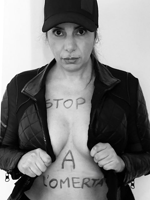 Parce notre corps nous appartient 
Parce nous demander de nous taire n’est plus une option, demander de nous taire pour protéger quelqu’un mais NOUS qui nous protège ? 

🛑 STOP À L’OMERTA 

🗣️PARLONS-PARLONS-PARLONS
#25Nov #25novembre #Violence #WomenEmpowerment 🌿AGISSONS