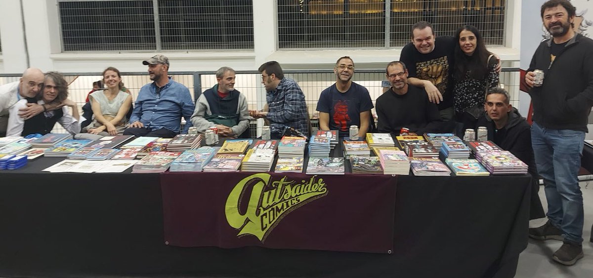 Faltan más de la mitad de los apóstoles.

Mira que éramos peña y solo hicimos dos fotos en tres días. Somos más del directo que del reportaje.

Gracias al <a href="/SplashSagunt/">SPLASH Sagunt</a> y a los amiguis que se pasaron.