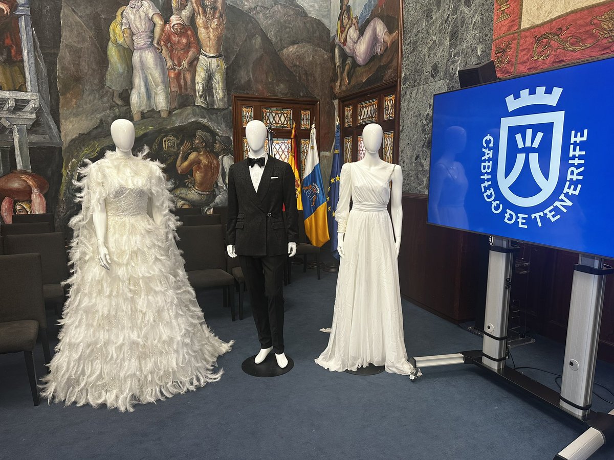 CabildoTenerife's tweet photo. 🔴 #DIRECTO Presentación de la Feria #FEBODA.
💻 https://t.co/oBMmqt8ofI
🕚 10:00 horas
Comparecen el consejero de @industriatf, @Manuelfdezvega, el consejero de @EmpleoTF, @Efraincan, y el director de ferias del @recintoferialtf, Jonay López. https://t.co/ZZd2fmI4Yf