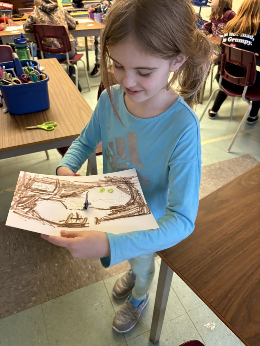 MsHickeysClass's tweet image. We had lots of fun finishing up our soil unit on Friday! Underground art with magnets, soil painting, jeopardy and technology! @MorrisAcademy1