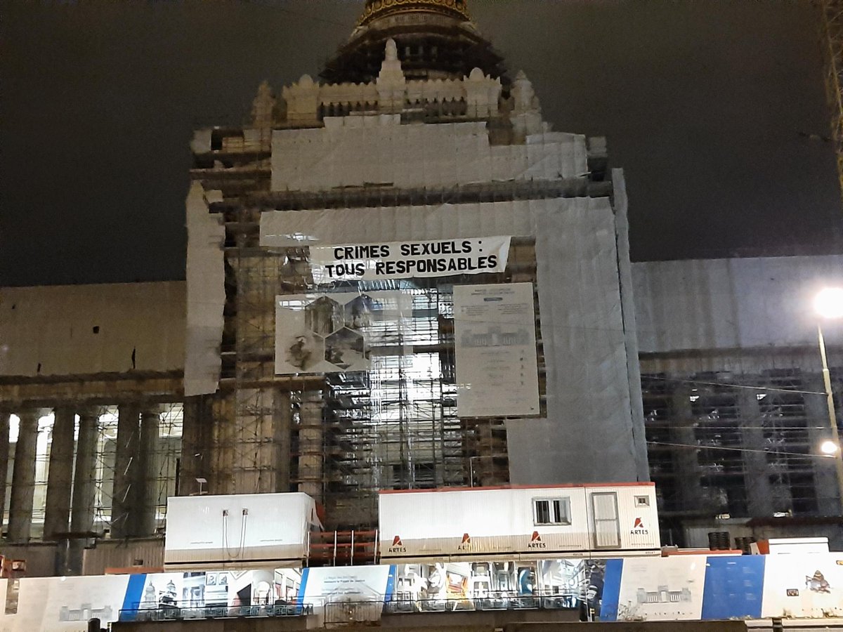 Too often, survivors do not see their perpetrators held accountable. Last night in Belgium, a group of activists took a bold step toward justice, bringing all the perpetrators to account in an action at Brussels' courthouse.
#25Nov
