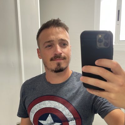 AleAlejandro04's tweet photo. #NuevaFotoDePerfil https://t.co/24oqt9O5GO