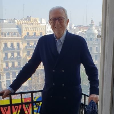 Ha fallecido el exsenador y expresidente del PPCV un castellanoparlante siempre combatiendo las injusticias.

Si quieres saber más busca en Google "Pedro Agramunt azerbaijan mujeres" para ver su obra social en aquel país.

HDP 🙏