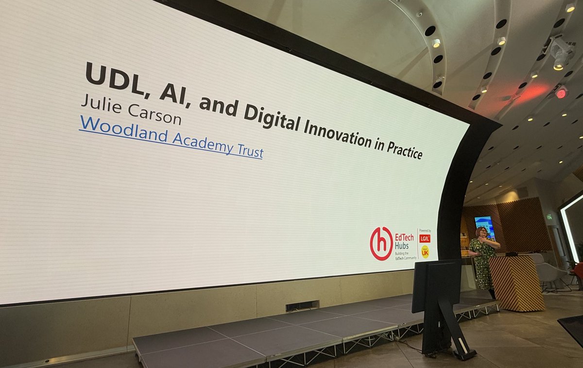 LEOcomputing's tweet photo. @OasisAcademies @LGfL @EdTechHubs @ed_hubs @EdtechukHQ @bobusher @BelindaMMEvans π¬ UDL, AI, and Digital Innovation in Practice
@Bowiejcecc from @W00dlandAcademy is sharing top tips and advice on how to successfully integrate digital technology across your school or trust.
#EdTechHubSummit2024 π» https://t.co/EXKKDIuJAV