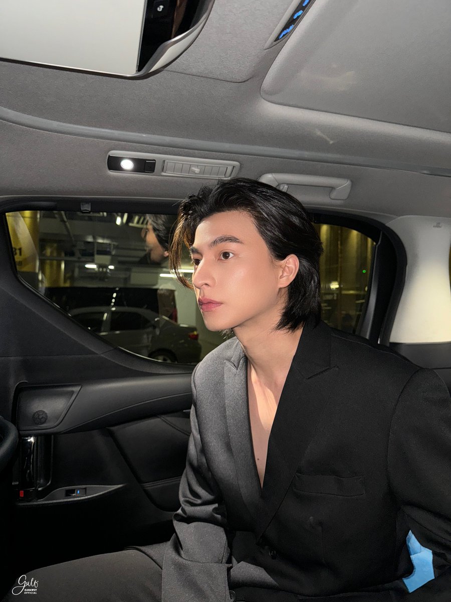 Gulfkanawutofc's tweet photo. เตรียมรอเจอทุ��คนแล้วค้าบ ขอเสริมหล่อรอก่อน

GULF CHAUMET OPENING
#ChaumetxGulf https://t.co/ST7NBJeJtO