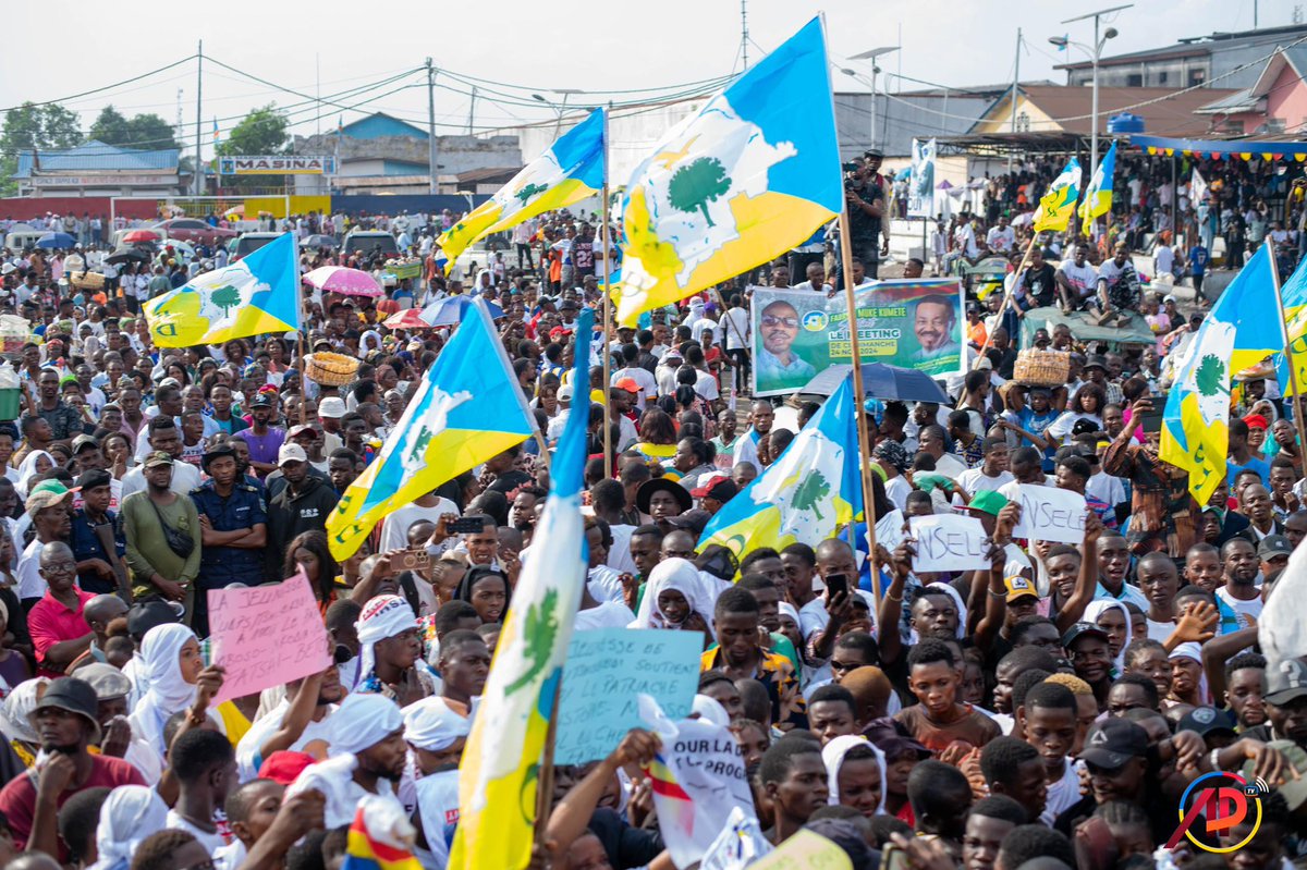 KanyindaPat's tweet photo. Ds un stade refoulant du monde, hier à Masina, l’allié fidèle et loyal du Chef de l’État @Fatshi20, Christophe Mboso a lâché :

“NOUS ALLONS ORGANISÉ LE RÉFÉRENDUM POPULAIRE. ET VOUS, PEUPLE SOUVERAIN, VOUS ALLEZ TRANCHÉ !”🔥

L’opposition et @TataCardinal sont en débandades !🤣 https://t.co/6zBxBV4Mzg