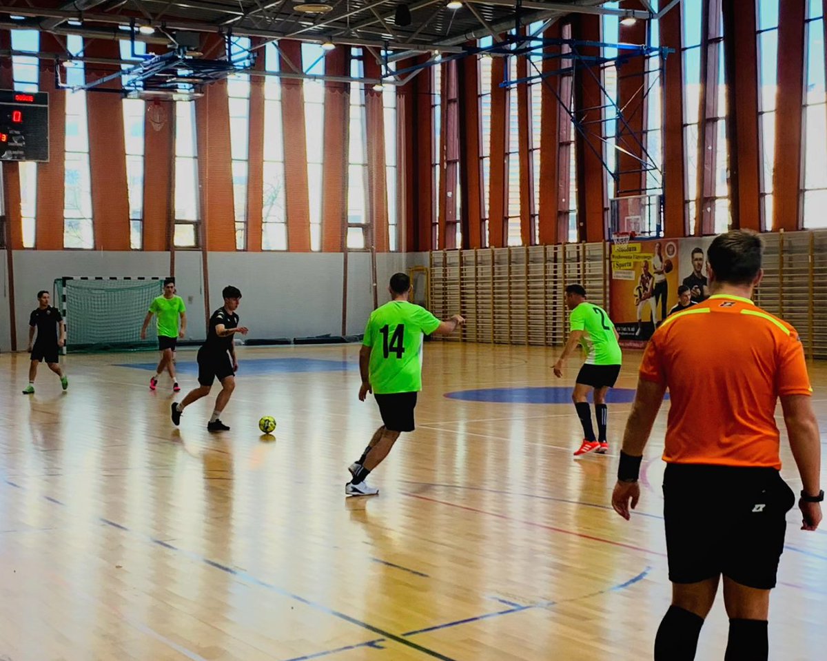 mlodzipodlaskie's tweet photo. 📣 23 listopada odbył się II Turniej Piłkarski o Puchar Młodzieżowego Sejmiku Województwa Podlaskiego. 🏆

✅️ W wydarzeniu udział wzięło 1️⃣1️⃣ drużyn z całego województwa. 

Gratulujemy wszystkim drużynom walki i zaangażowania.👋

Dziękujemy! 😁

#TurniejMSWP https://t.co/gHpx6WBTKp