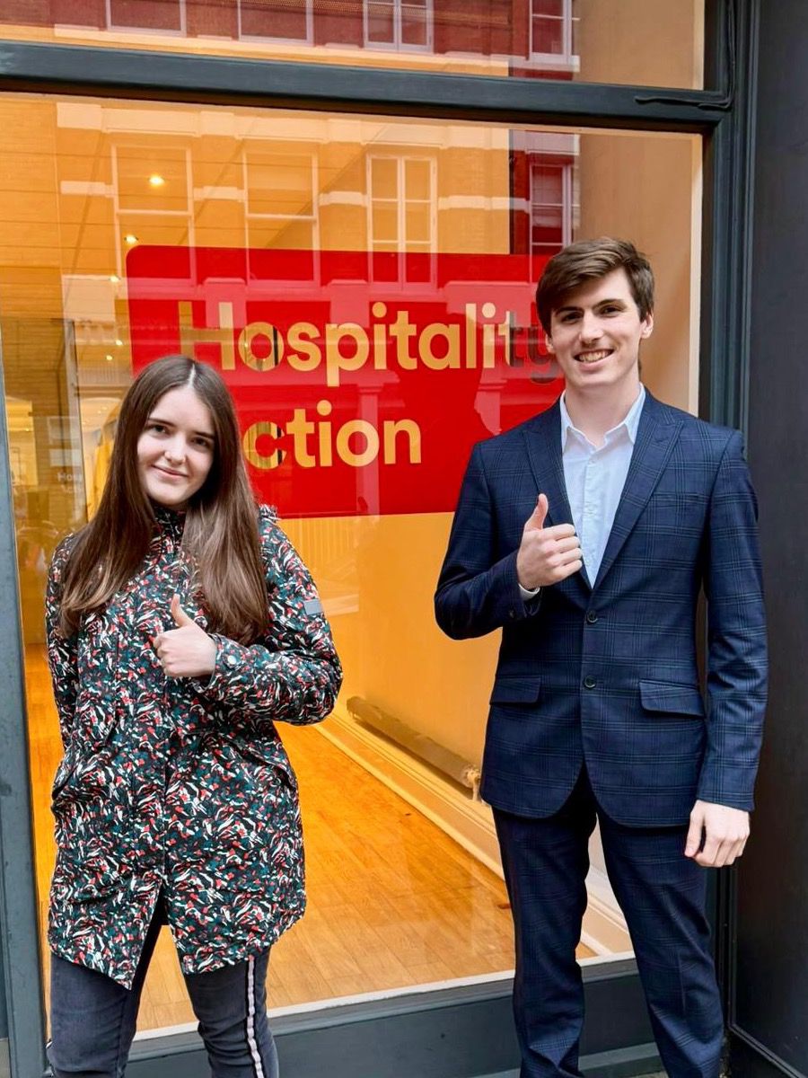 HospAction's tweet photo. Heartfelt thanks to our friends @apexhotels for giving up their time to volunteer to ensure all 2000 of the industry retirees we care will receive a Christmas card & present this winter. You've helped make the festive season a little brighter. ๐
#wevegotyou #GoldenFriends https://t.co/7I4TZApcm5
