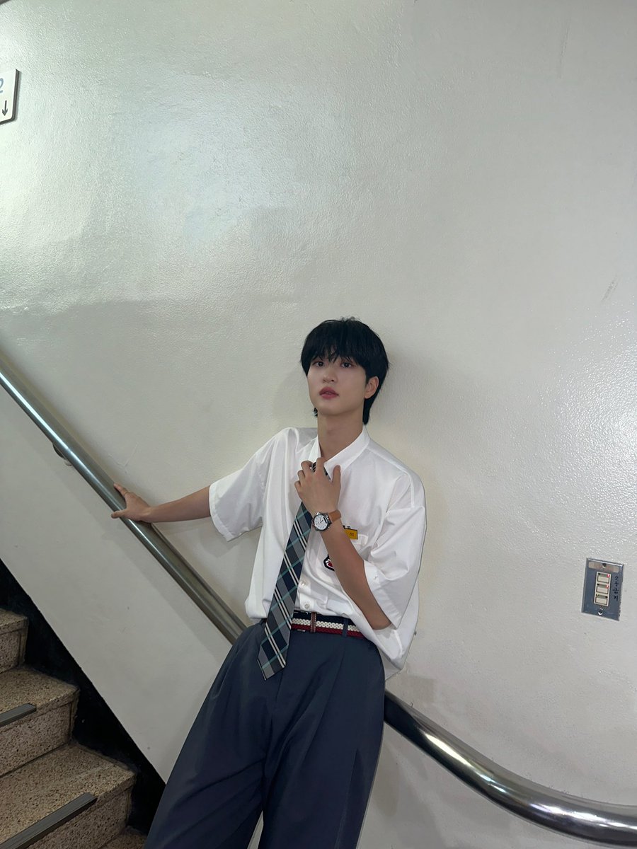 fantasyboys_mem's tweet photo. [#김우석] 

비하인드의 비하인드 📷
월요일 🧚

#FANTASYBOYS #판타지보이즈
#KIMWOOSEOK https://t.co/0715n3bnzu