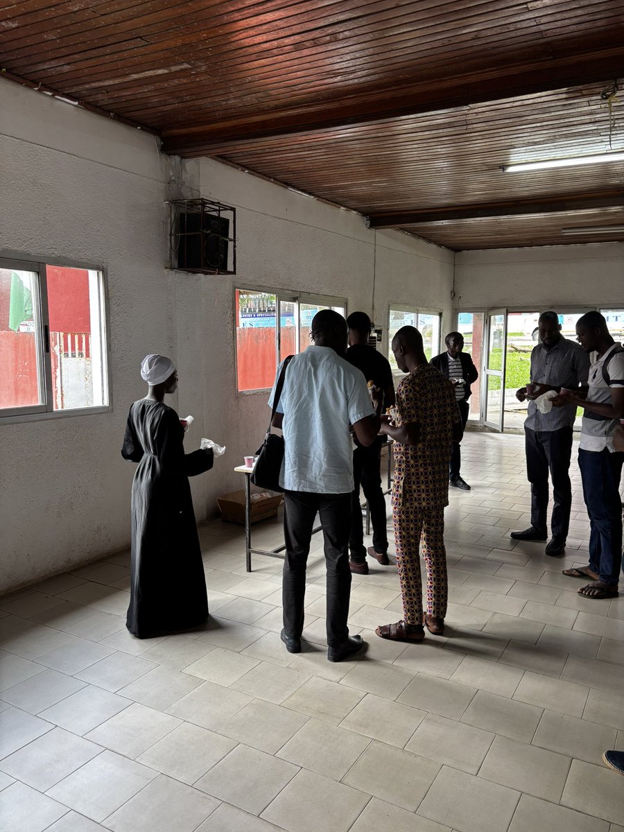 tech_blockaf's tweet photo. Le #DeFiHackathon Abidjan 🇨🇮 c’était :

🚀 2 Semaines de construction de projets

🎢 4 Groupes en liste

👥 2 Jury experts 

🎉 2 Projets finalistes, prêts pour l’incubation chez @BitTrading2 

Revivons ensemble des moments clés ❤️😊 https://t.co/xBvTq6YBK4