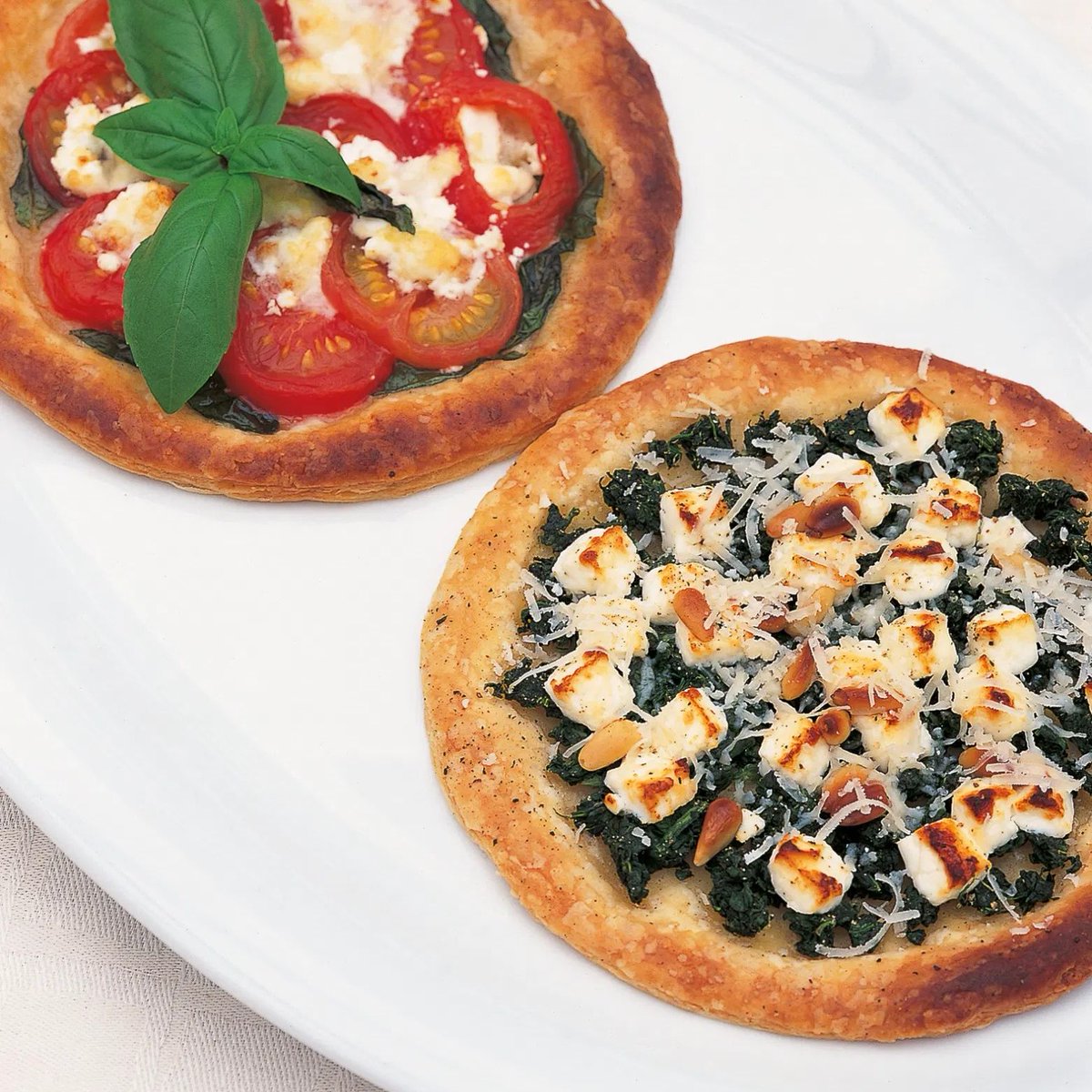 DeliaOnline's tweet photo. Recipe of the Day: Feta Cheese, Spinach and Pine Nut Galettes. You can find the recipe and watch how to make flaky pastry in our online Cookery School video here https://t.co/G8r97wxIAb

#recipeoftheday #galettes #fetacheese #recipes #pastry #homecooking #flakypastry #partyfood https://t.co/x57Nprz6V4