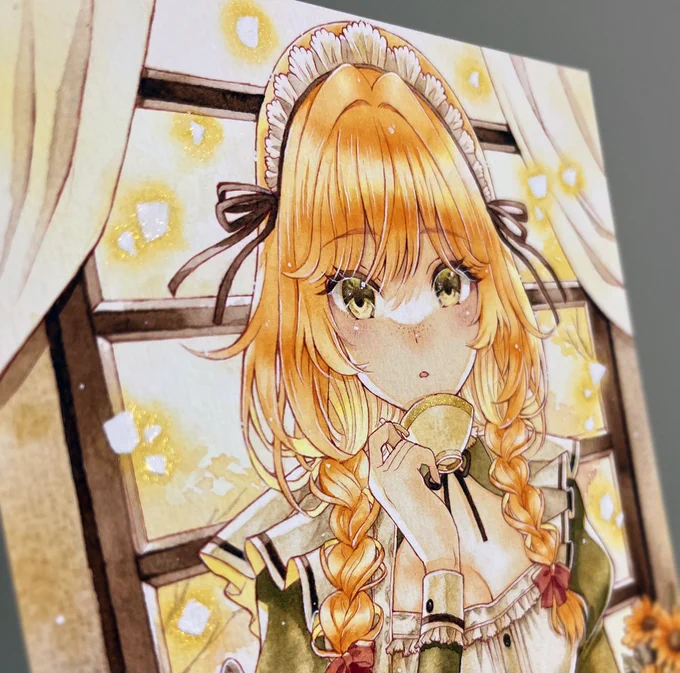 今回は初めてラメ光沢絵具を一部分に使ってみました。(スキャナ画像では全飛びしちゃっています。噂には聞いていたけど悲しい…) 写真にて雰囲気が伝わればと思います。食器の一部とまわりのキラキラに使っています