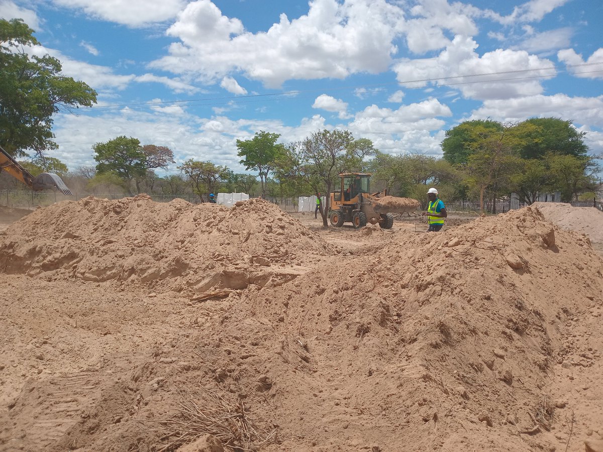 We are pleased to see that work has begun on our new health centre in Manhize, Zimbabwe. This 20-bed facility is part of a project to build 5 district hospitals and 33 health centres across Zimbabwe.