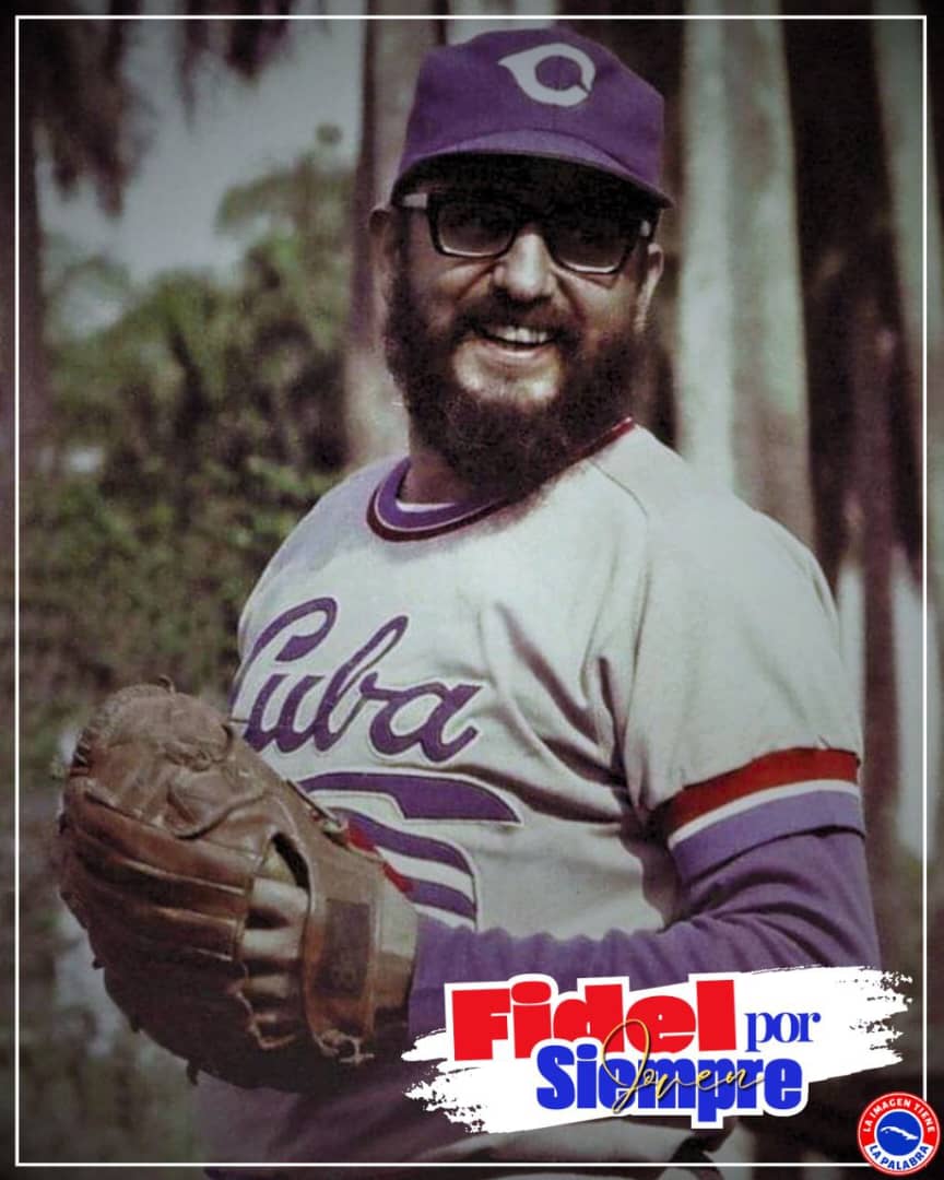 alfonso_noya's tweet photo. Defensor de la verdad y la justicia, #FidelPorSiempre supo unir para servir a la Patria. Baluarte de la dignidad, el inolvidable Comandante en Jefe vive en el corazón de su pueblo que fiel a su legado mantiene viva la Revolución y jamás renunciará a su soberanía. #UnidosXCuba https://t.co/RLe07kWaBk