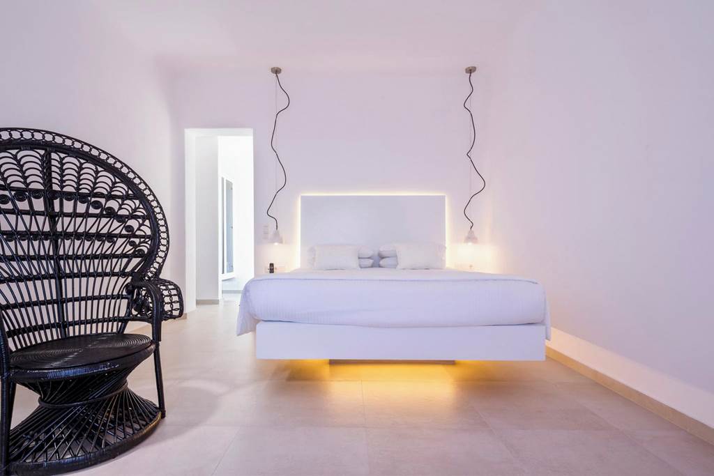 HolidayVibz's tweet image. 🌟 Experience pure elegance and luxury at the 5* Art Hotel in Santorini this September! 🌅✨ FROM only £1106pp, Bed and Breakfast

Book your dream holiday today! ✨🌴 #SantoriniGetaway #5StarLuxury #ArtHotel

☎️ Call: 0330 043 4354

View Further Details :: holidayvibz.com/special-offers…