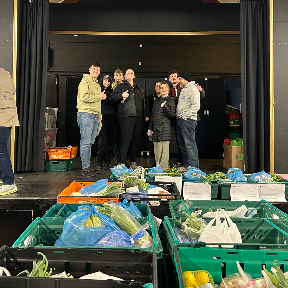 Sycous's tweet photo. Last Week, some of the Sycous team volunteered at Castlehaven Community Association in Camden Town. We did some gardening, cleaned up the leaves in the park and packed food parcels at the food bank for families in need. It was a great experience &amp; we'd love to do it again! https://t.co/OCNHhe9dD7