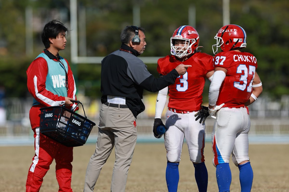 中京大 6-30 法政大
中京・大橋誠監督が終わりのハドルで語ったほぼすべてを下に記します。4年生について最初に触れた部分で、「すいませんでした」とすすり泣く声が聞こえてきました。これが「本気」ということだと感じさせられました。
…………