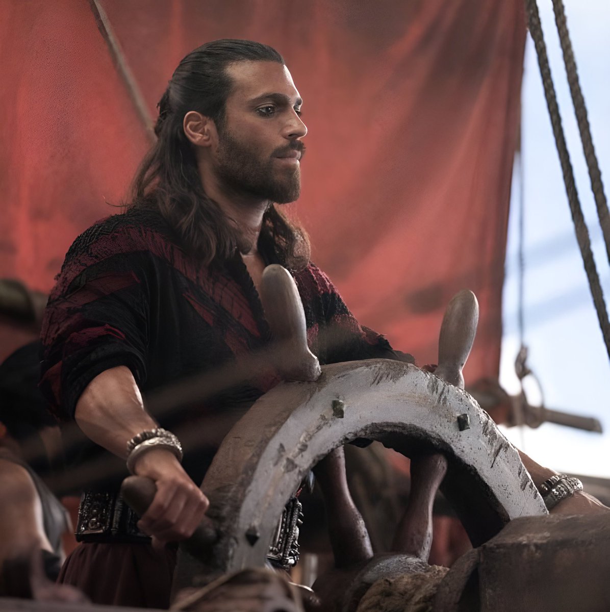 Quem aí tá ansiosa já?
Que venha #Sandokan
#CanYaman