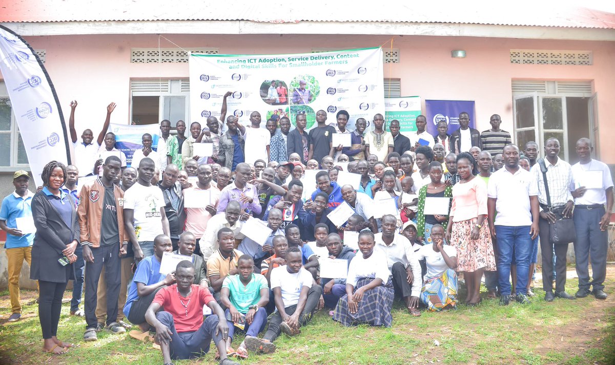 ict4farmers's tweet photo. We wrapped five days of the Digital Skills Training for farmers in Maracha, Karenga, Pakwach, and Koboko districts where we trained over 428 farmers. In Maracha, Okang Daniel LC3 Chair Person led the awarding of certificates. @UCC_Official @MoICT_Ug @MAAIF_Uganda @unffe @UnffeP https://t.co/QciaZVCExr