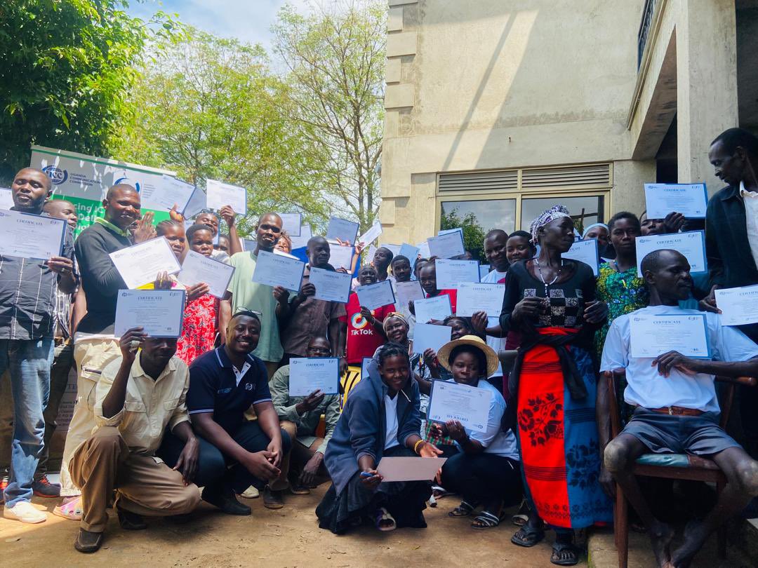 ict4farmers's tweet photo. We wrapped five days of the Digital Skills Training for farmers in Maracha, Karenga, Pakwach, and Koboko districts where we trained over 428 farmers. In Maracha, Okang Daniel LC3 Chair Person led the awarding of certificates. @UCC_Official @MoICT_Ug @MAAIF_Uganda @unffe @UnffeP https://t.co/QciaZVCExr