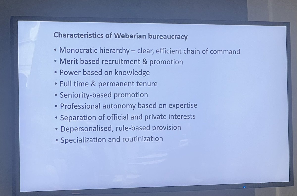 Awale11's tweet image. Asxaabta have a look at this please for a minute.

Analysis of #Public Management &amp;amp; #Patronage
 
My first lecture this morning.
This great Professor sounds like he has been living in our Region ( Africa) for his entire life, so knowledgeable, high theory.
 
Government, Public