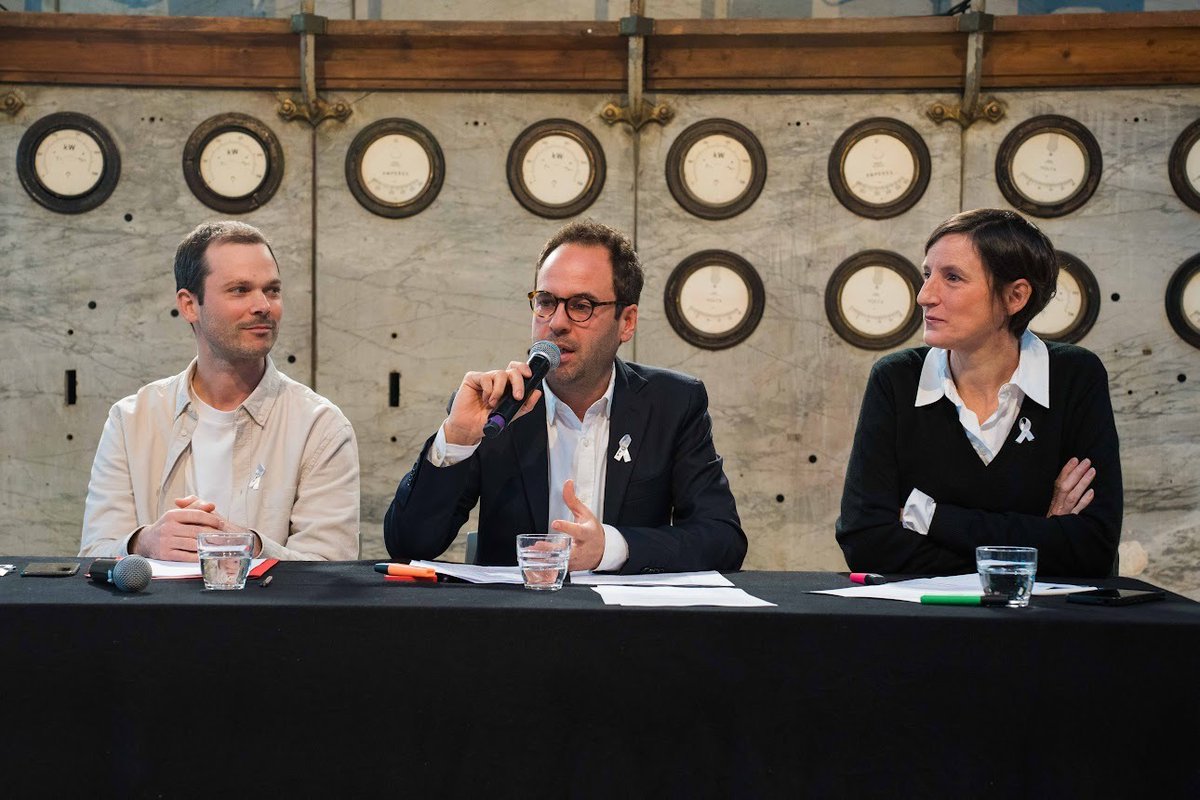 RaoulHedebouw's tweet photo. Het is officieel. Na Bergen, Vorst! De PVDA vormt een nieuwe progressieve meerderheid met PS-Vooruit en Ecolo-Groen. Proficiat aan Simon, Oumnia en Jacyara, de nieuwe schepenen van de PVDA. https://t.co/kEIcCyBlD2