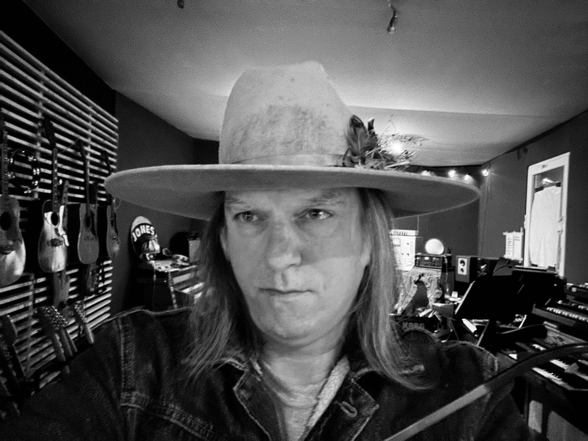 "Don't rest on your laurels, because your laurels are just a bunch of leaves"

Brian Jonestown Massacre's <a href="/antonnewcombe/">anton newcombe</a> takes on our Life &amp; Times questionnaire, includes run-ins with Dylan and Ringo, why he'd like to talk to the England '66 team &amp; more: thenewcue.substack.com/p/the-new-cue-…